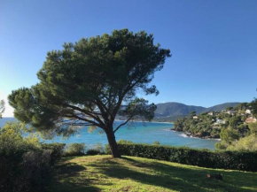 NOUVEAU : Villa front de mer avec accès plage